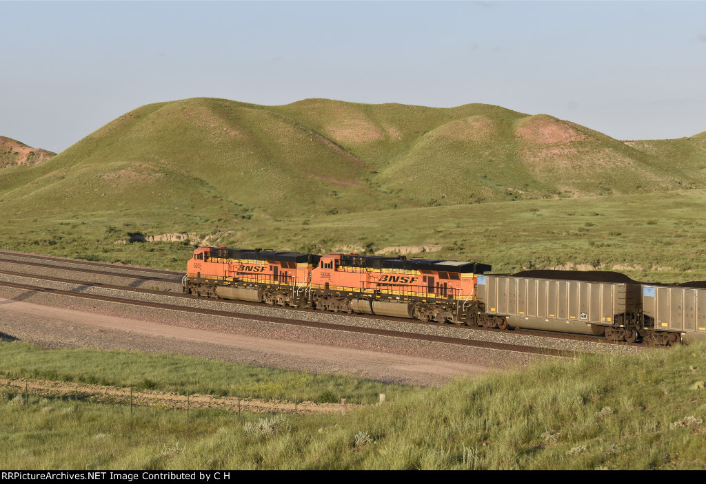 BNSF 6005/5899